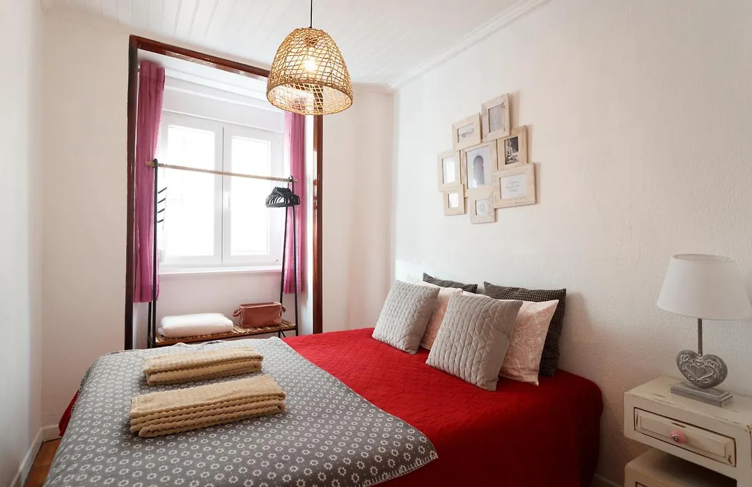 Lov'Alfama, At Home In Lisbon Apartments-1