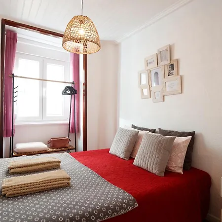 Lov'Alfama, At Home In Lisbon Apartments-3