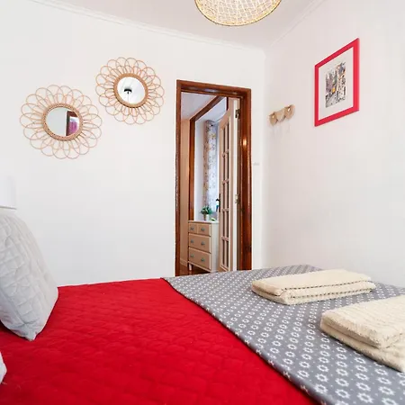 Lov'Alfama, At Home In Lisbon Apartments-3
